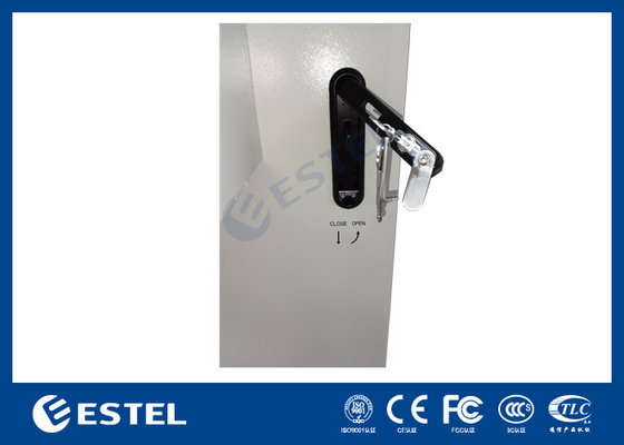 ET9070220-42U Telecom Cabinet pin ngoài trời với điều hòa không khí AC và kệ lưu trữ pin