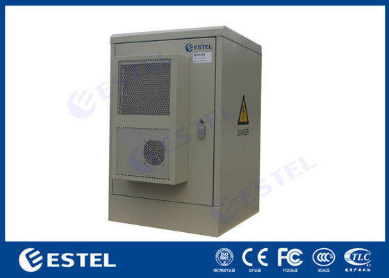 Hai cửa 16U IP65 Tủ Viễn thông Ngoài trời Gắn sàn với Máy điều hòa không khí để làm mát