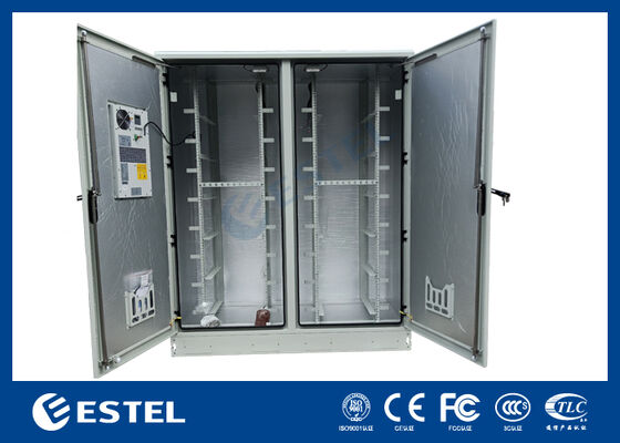 IP65 42U Tủ điện ngoài trời hai khoang RAL7035, 1.5mm Thép kẽm & SUS316 Xây dựng thép không gỉ để tăng độ bền và bảo vệ